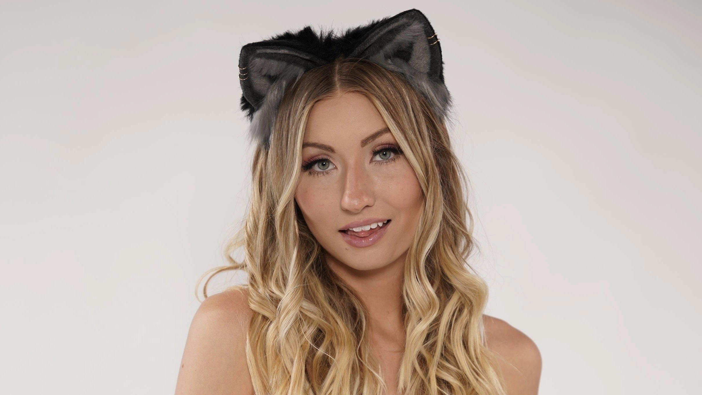 Ash Foxtail Plug Set