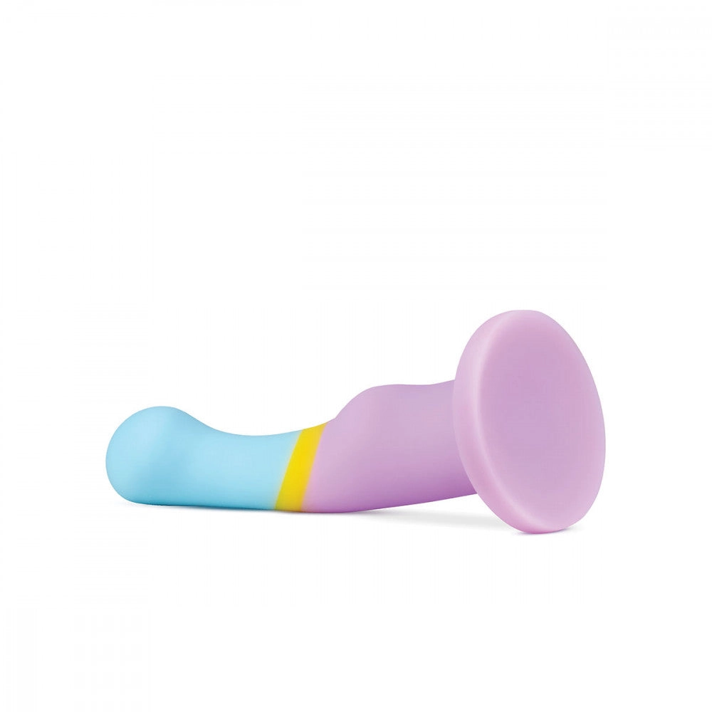 Avant D14 Heart of Gold Suction Cup Base Dildo