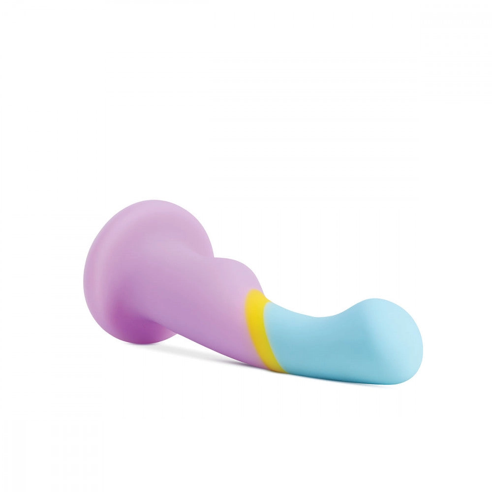 Avant D14 Heart of Gold Suction Cup Base Dildo