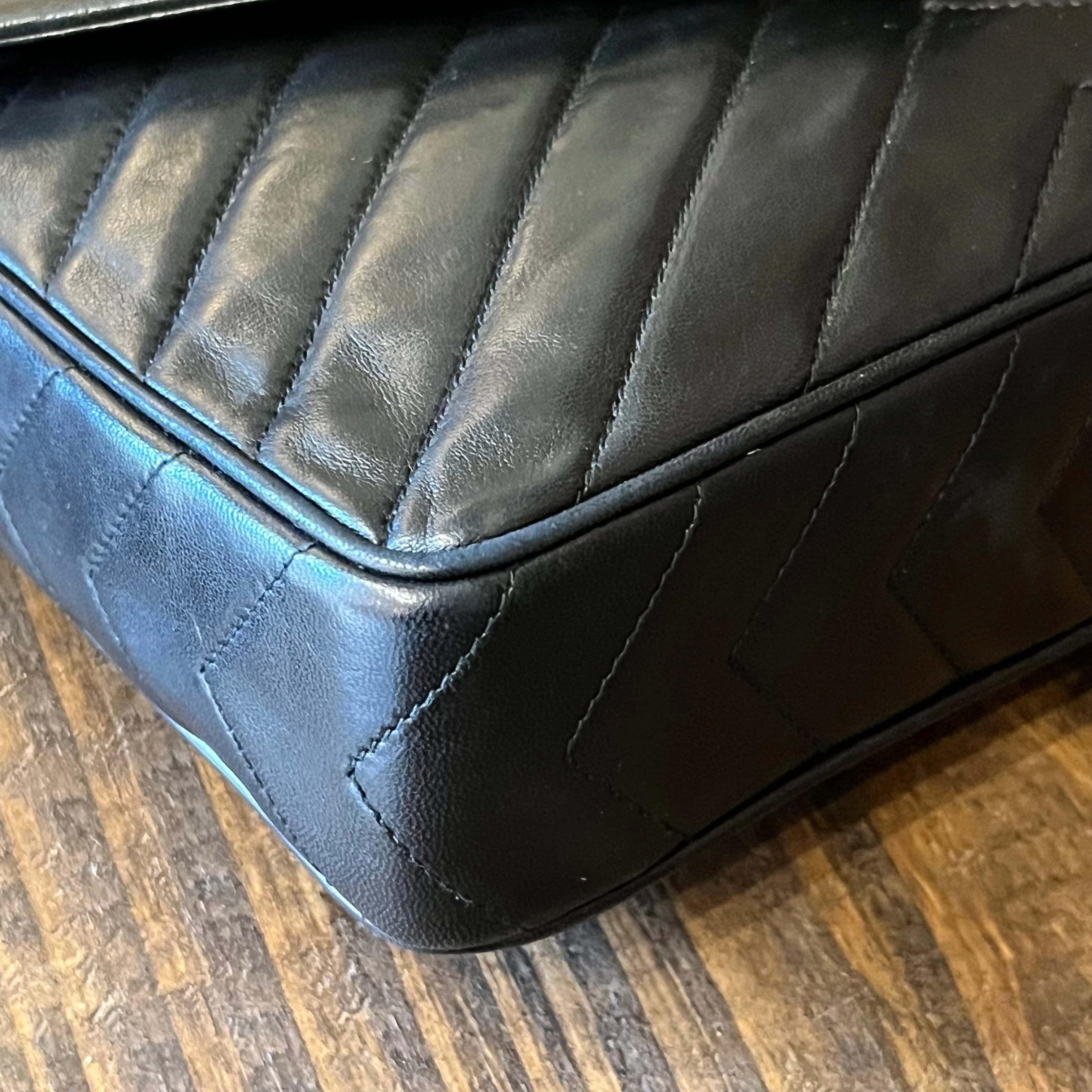 CHANEL Vintage Chevron Lambskin Shoulder Bag