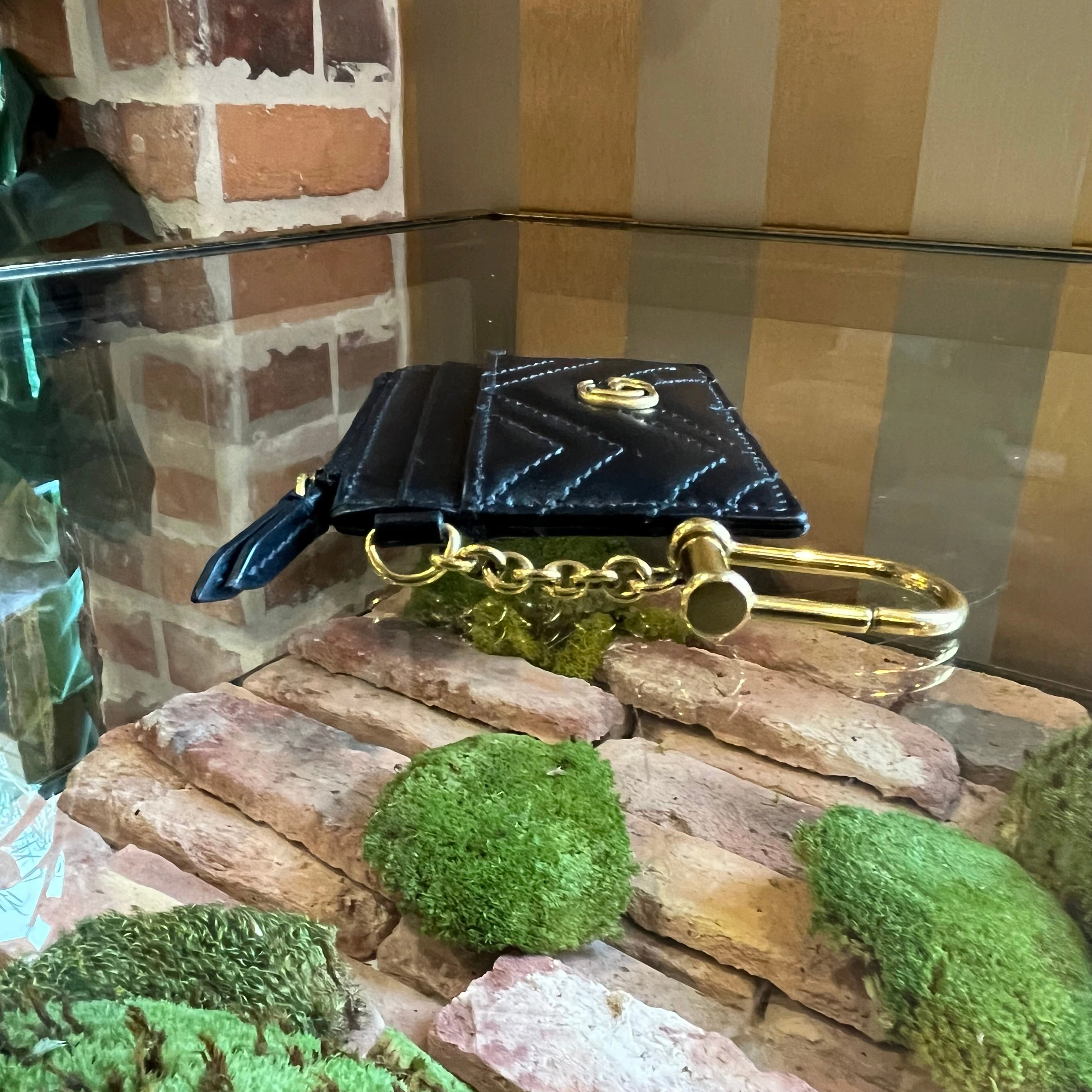 GUCCI GG Marmont Black Zip Key Chain Card Case