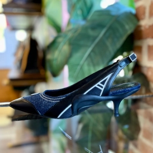LOUIS VUITTON Archlight Denim Slingback Pump Sz 38