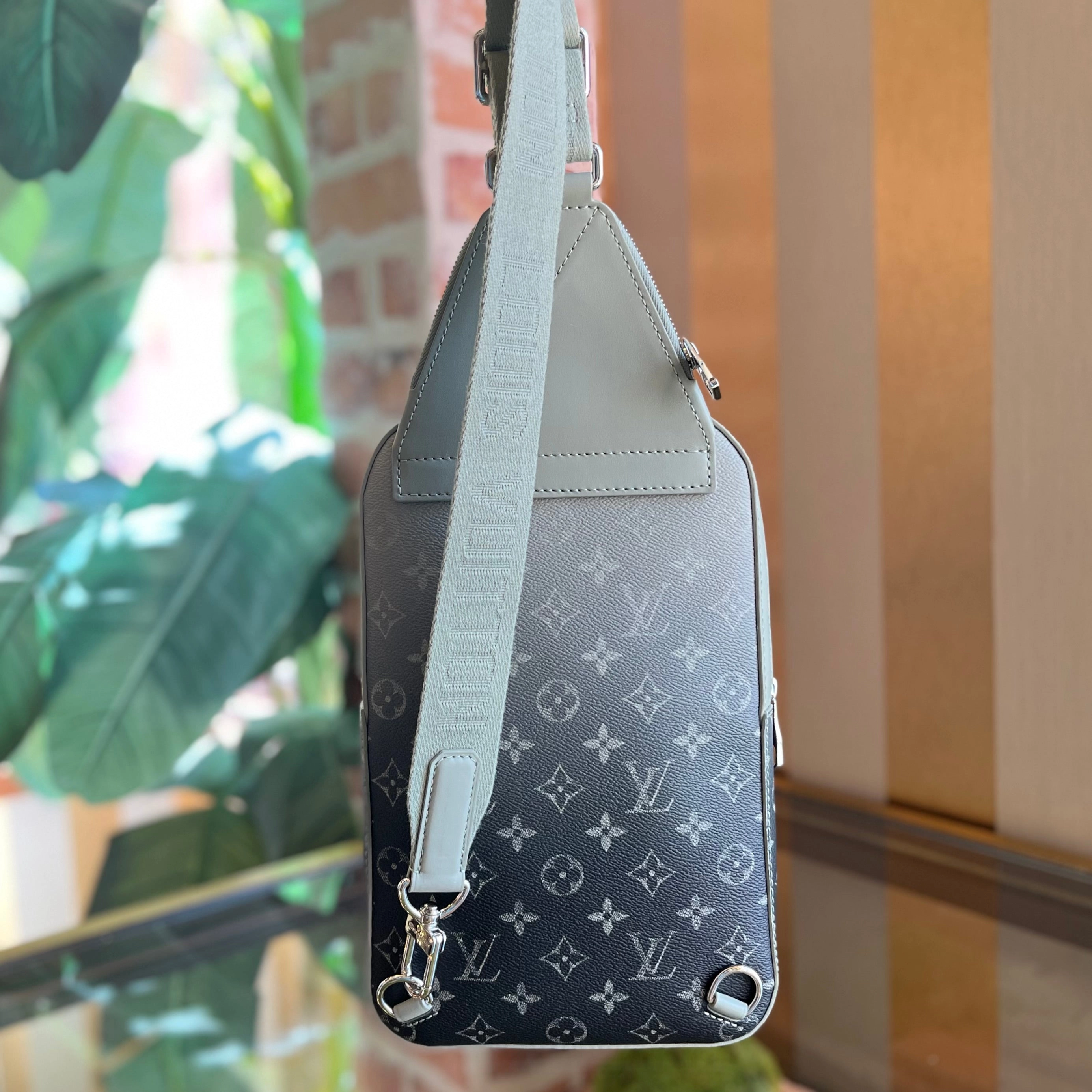 LOUIS VUITTON Avenue Slingbag Monogram Canvas Crossbody