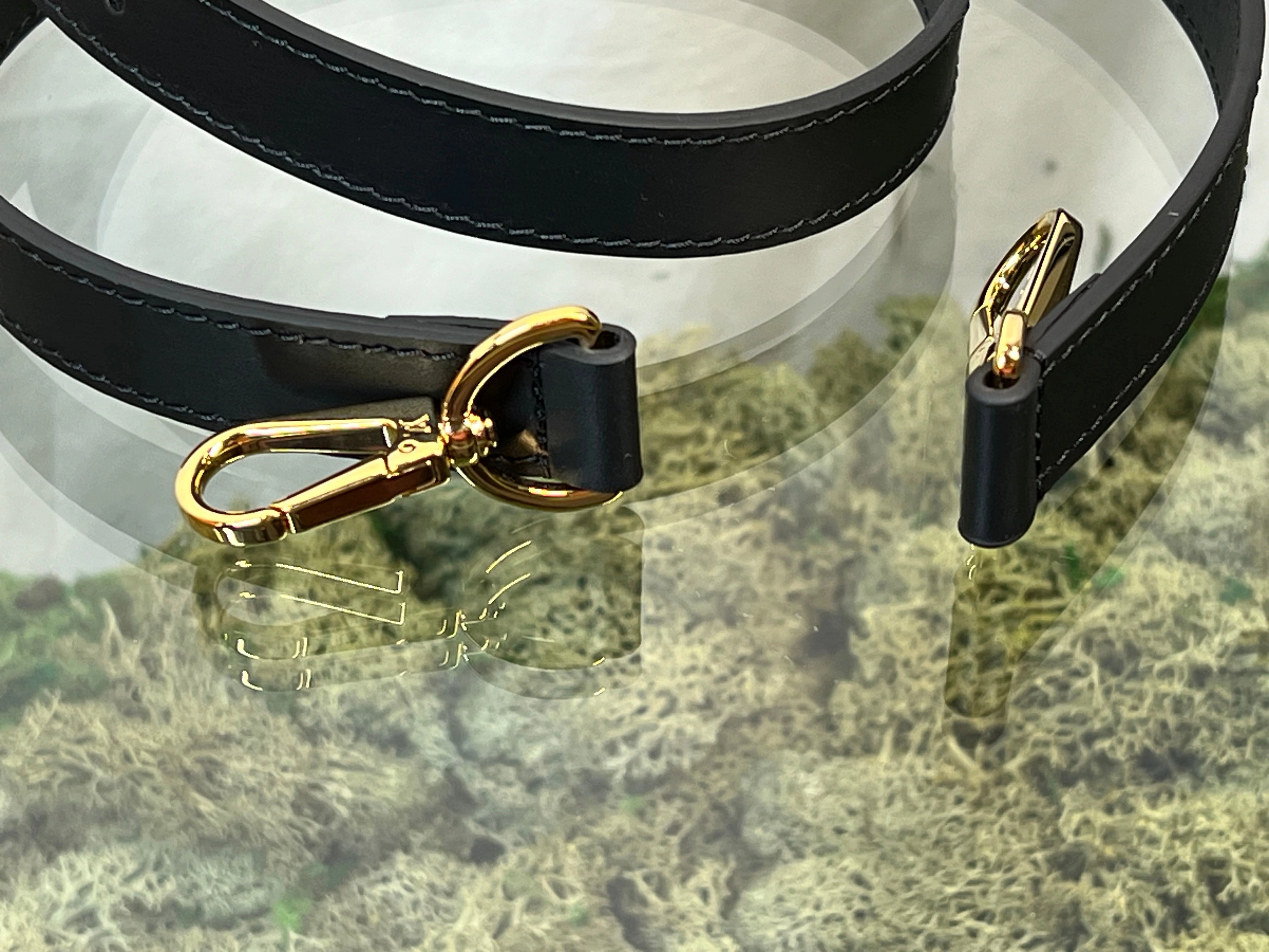 LOUIS VUITTON Bandouliere Black Leather Strap