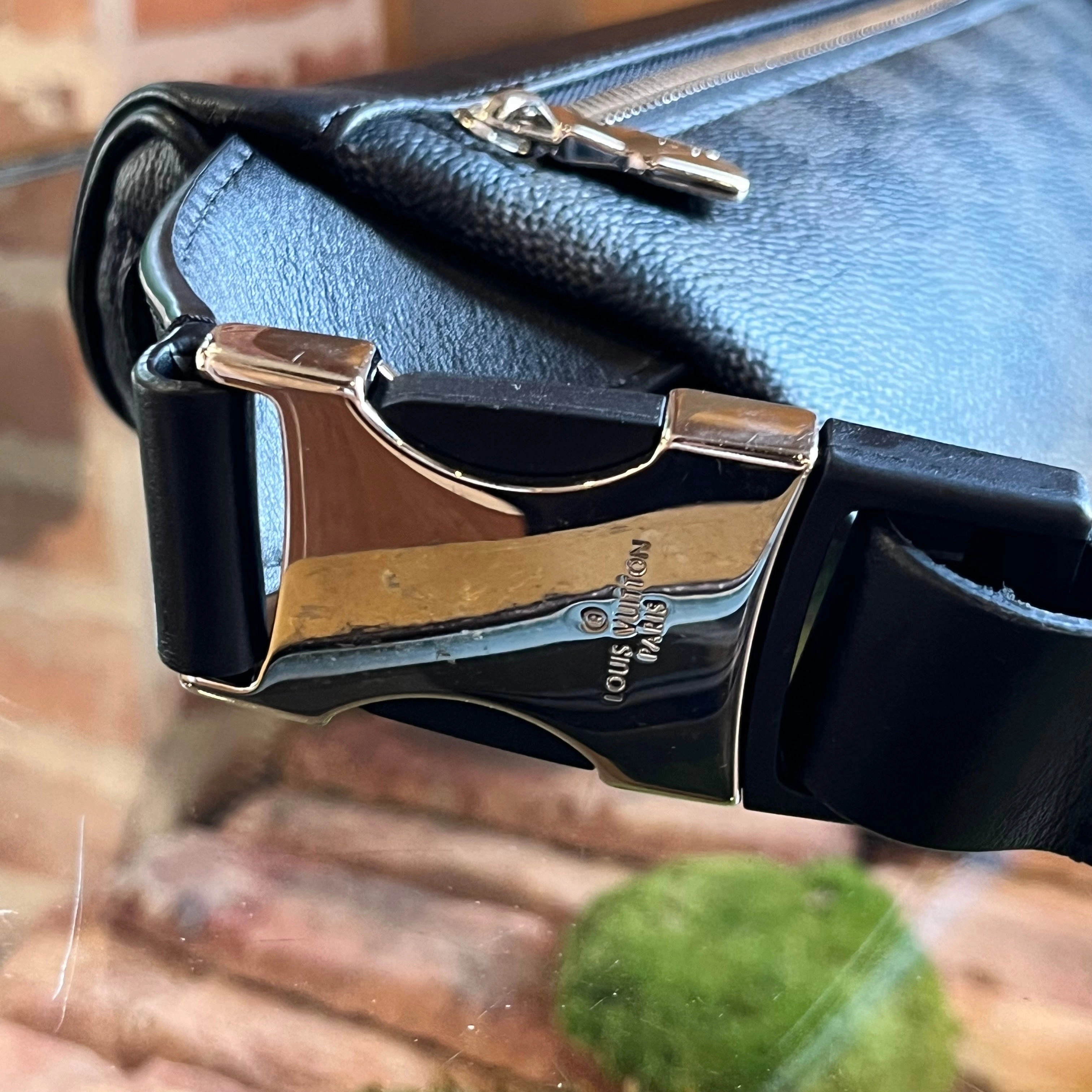 LOUIS VUITTON Campus Bumbag Damier Graphite Belt Bag