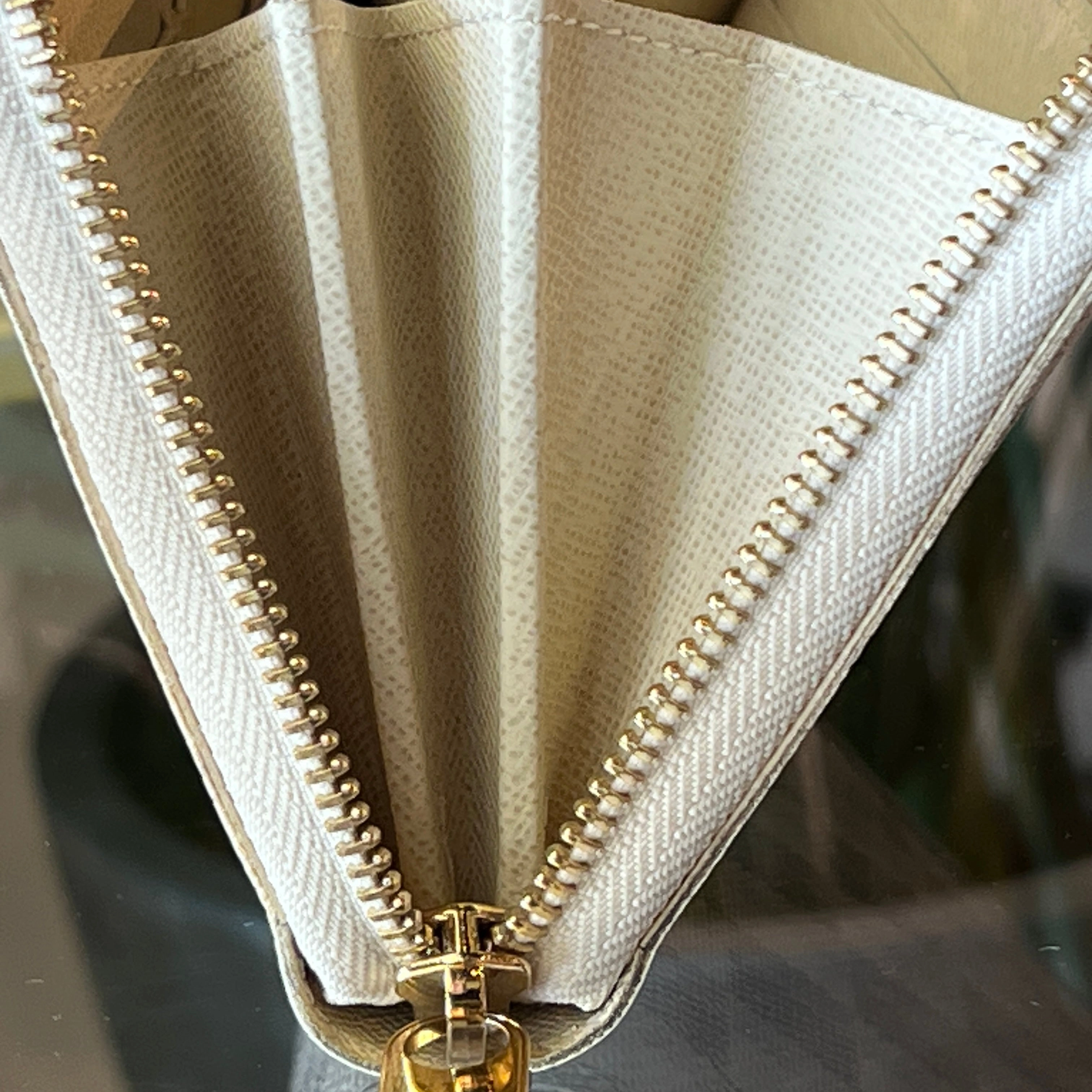 LOUIS VUITTON Damier Azur Zippy Wallet
