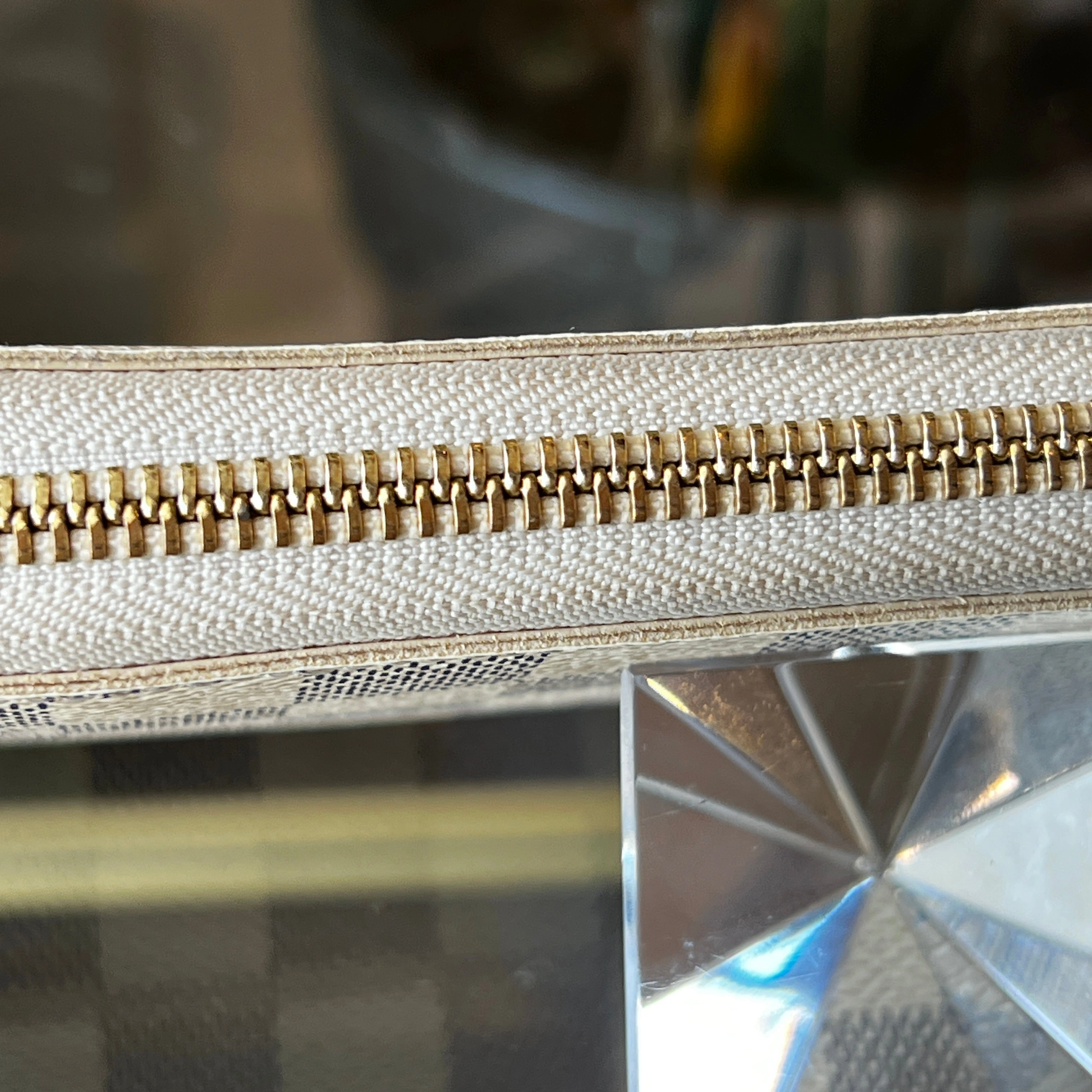 LOUIS VUITTON Damier Azur Zippy Wallet