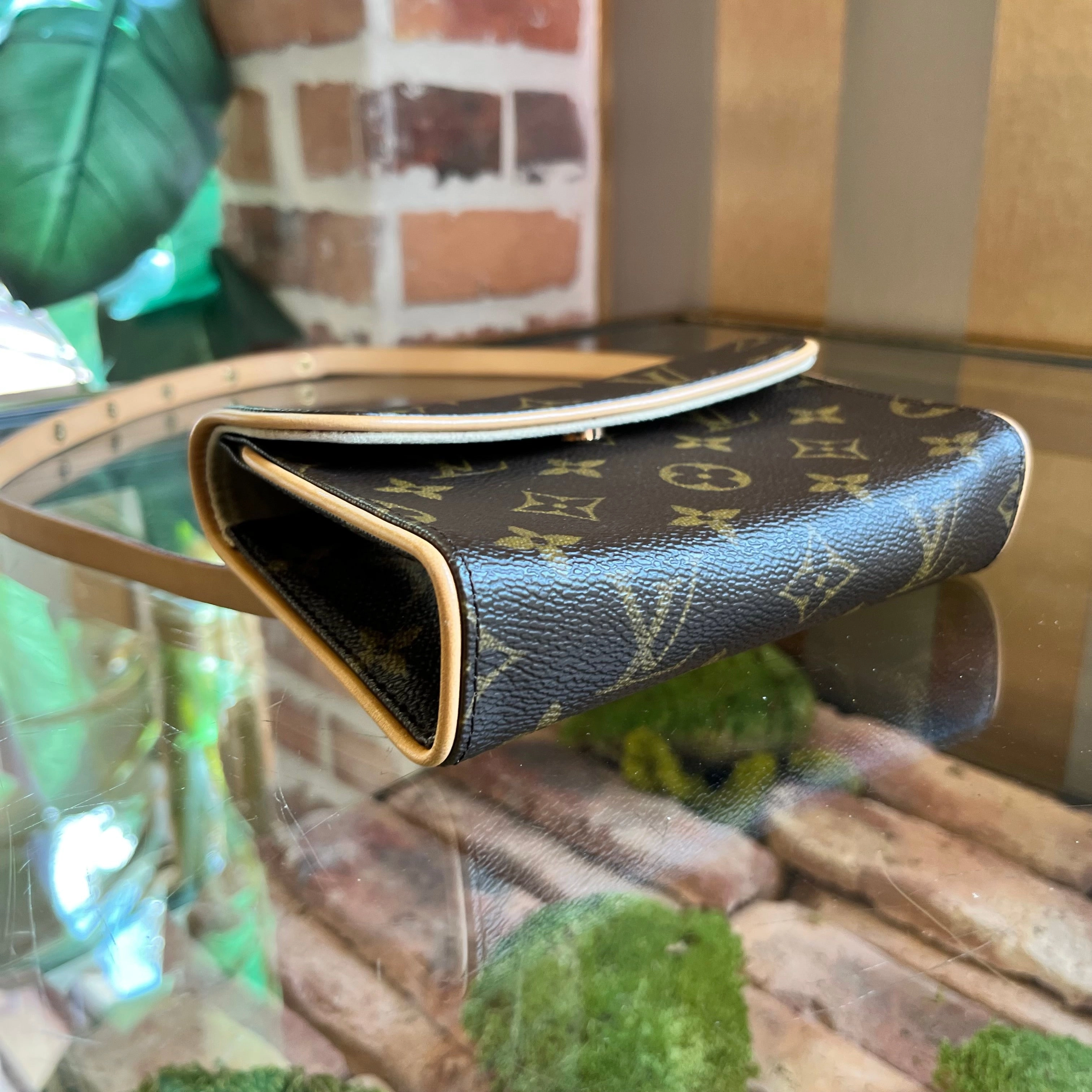 LOUIS VUITTON Pochette Florentine Monogram Canvas Belt Bag SZSM