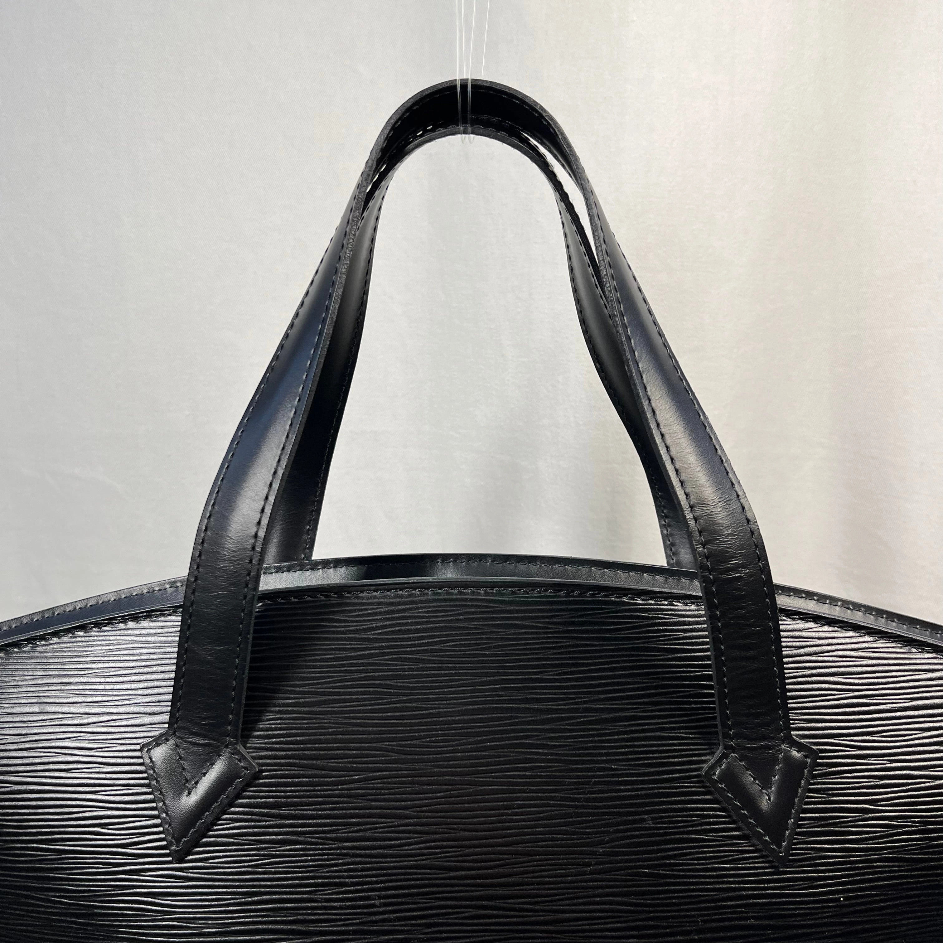 LOUIS VUITTON Saint Jacques PM Epi Black