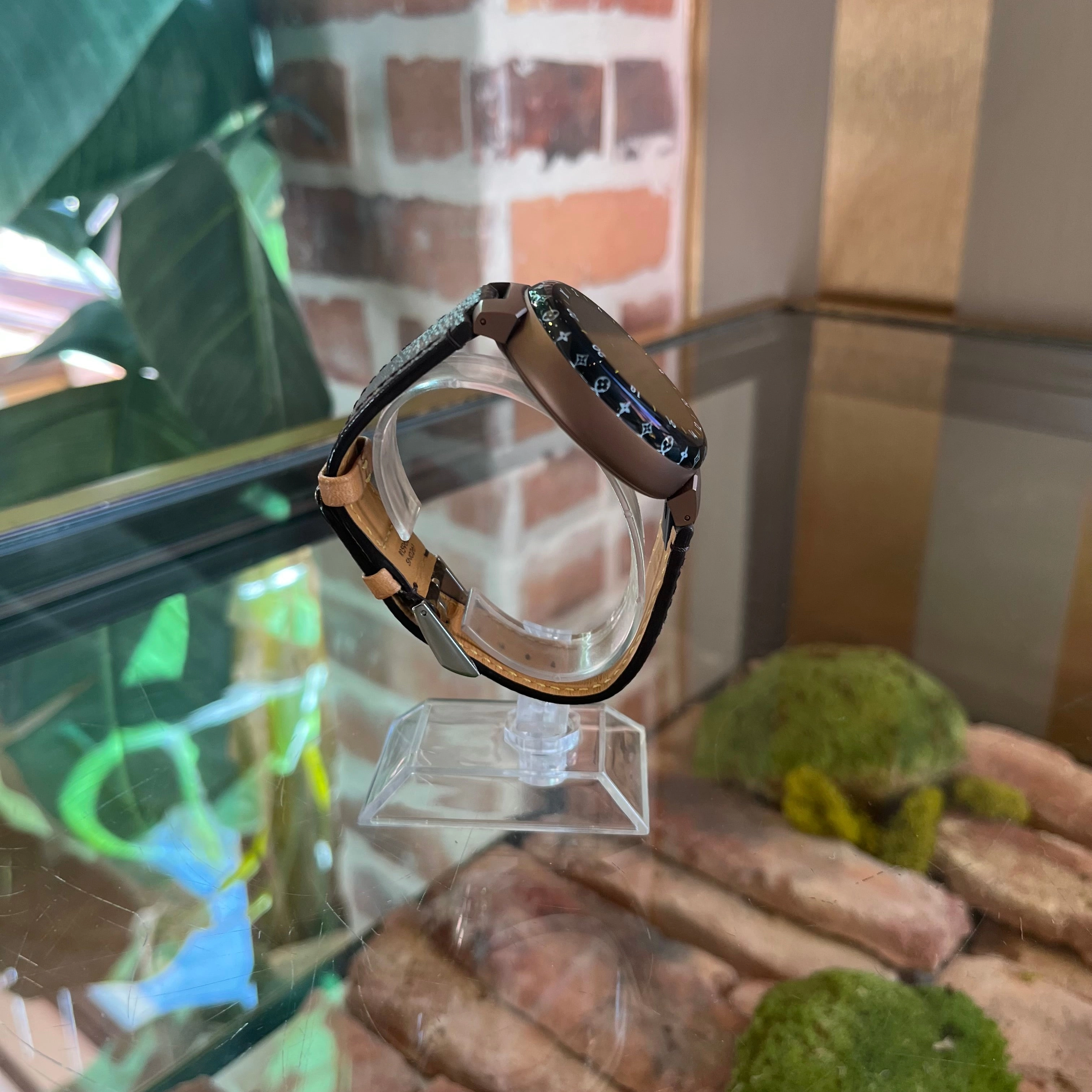 LOUIS VUITTON Tambour Horizon Light Up Connected Watch