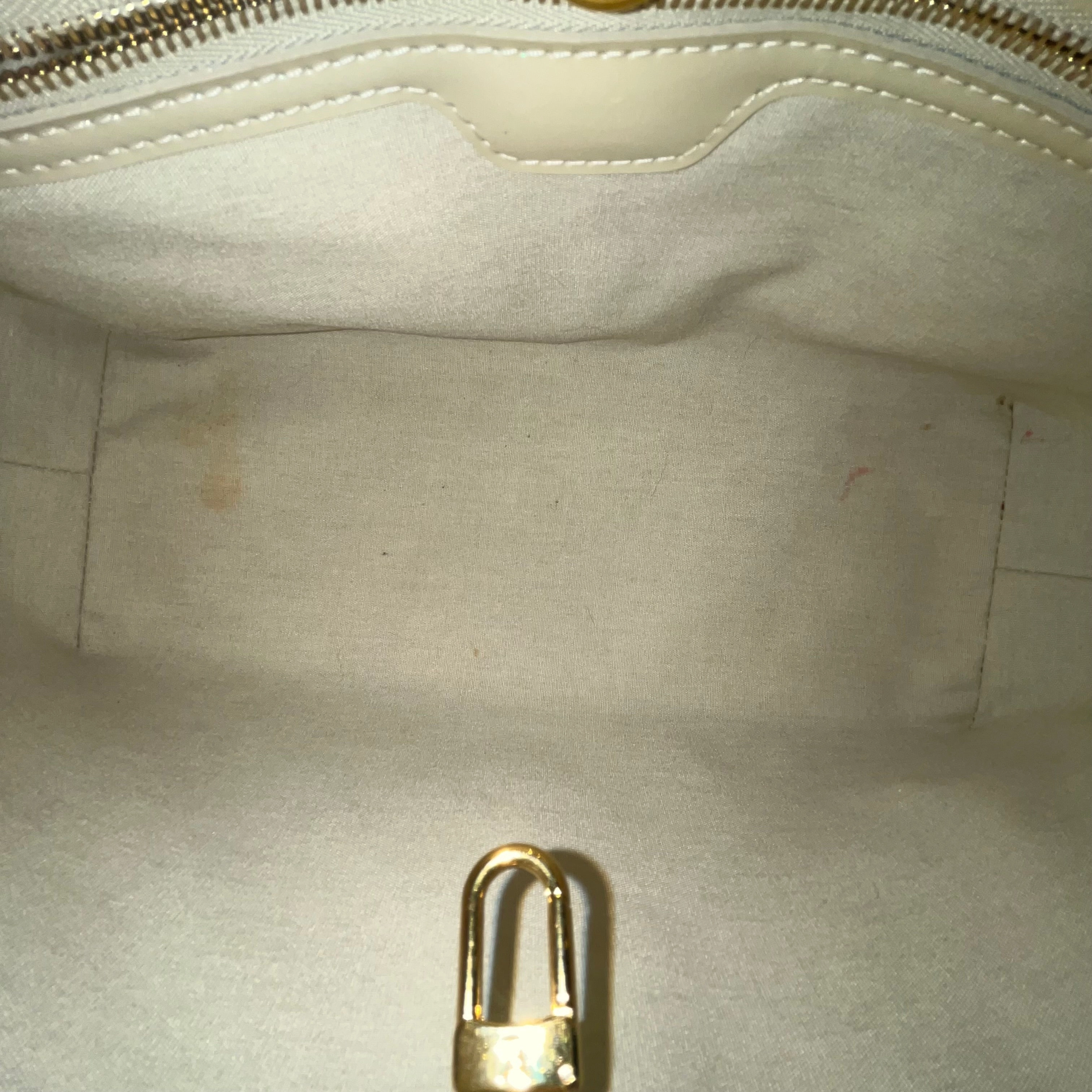 LOUIS VUITTON Wilshire Ivory Vernis PM Tote